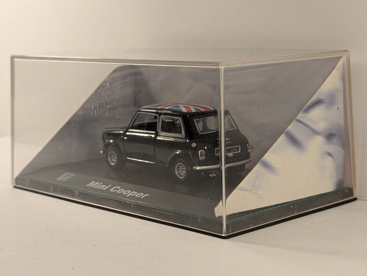 Cararama 1:43 Mini Cooper Die-cast Model Black with Union Jack roof