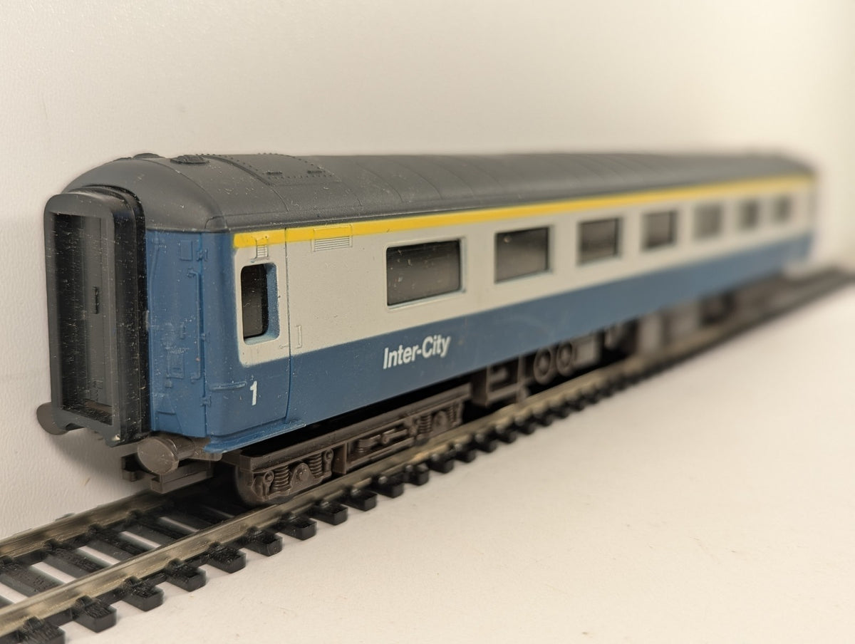 Airfix OO Gauge MkII First Class Coach Passenger Coach E3170 BR Blue & Grey