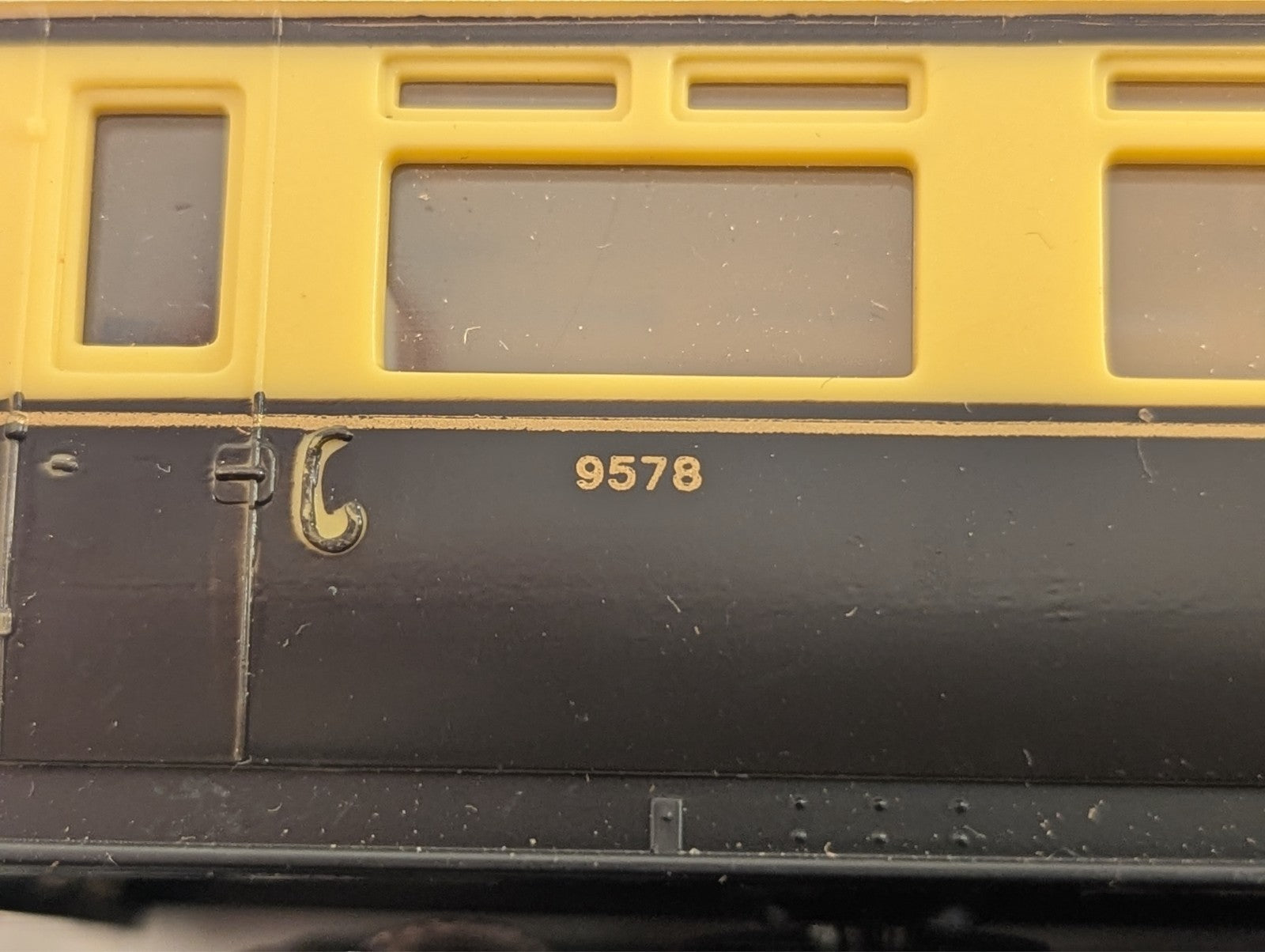 Hornby Railways R454 OO Gauge GWR Collett Restaurant Car - Boxed