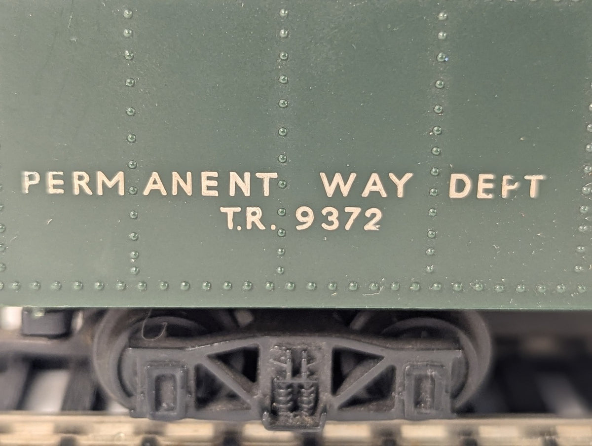 Tri-ang OO Gauge Permanent Way Dept Bogie Tool Van Bogie Van 9372 Green R.126