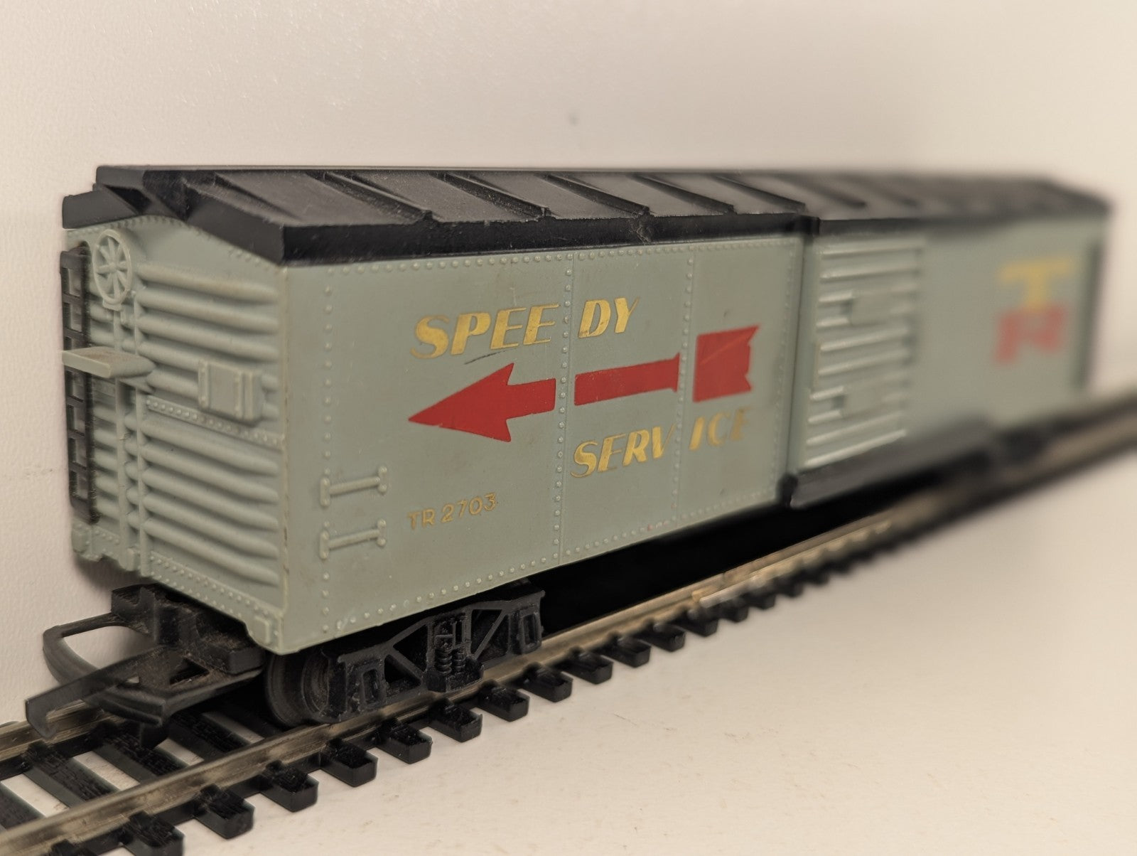 Tri-ang R136 Long Box Car 'Speedy' OO Gauge