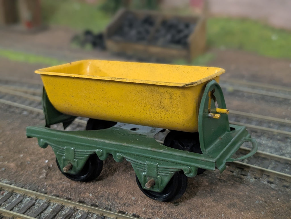 Hornby Tinplate No.20 Side-Tipping Hopper Wagon O Gauge