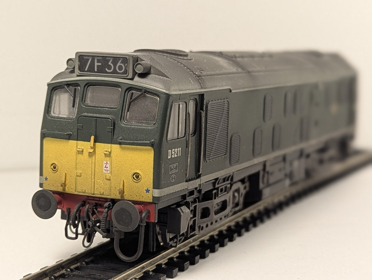 Bachmann Branchline 32-325DC Class 25/1 D5211 in BR Green
