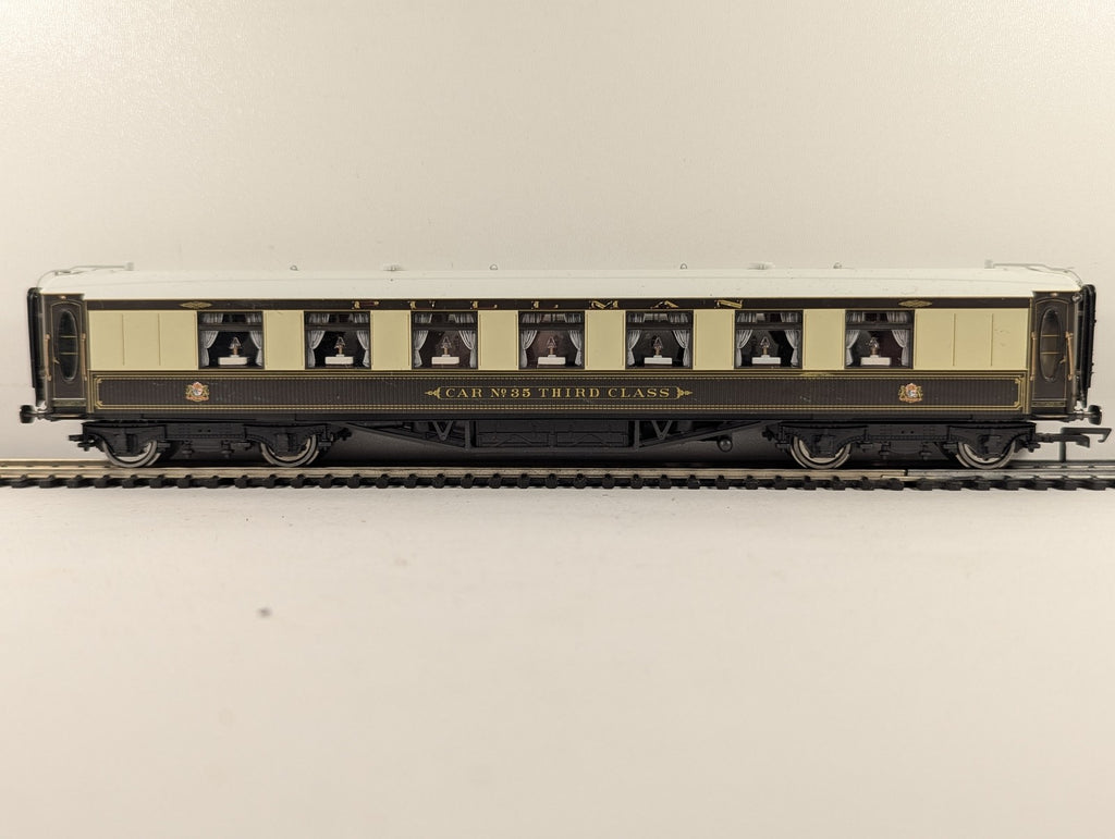 Hornby OO Gauge Pullman Parlour Car 'Car No. 35' Third Class Working Lights