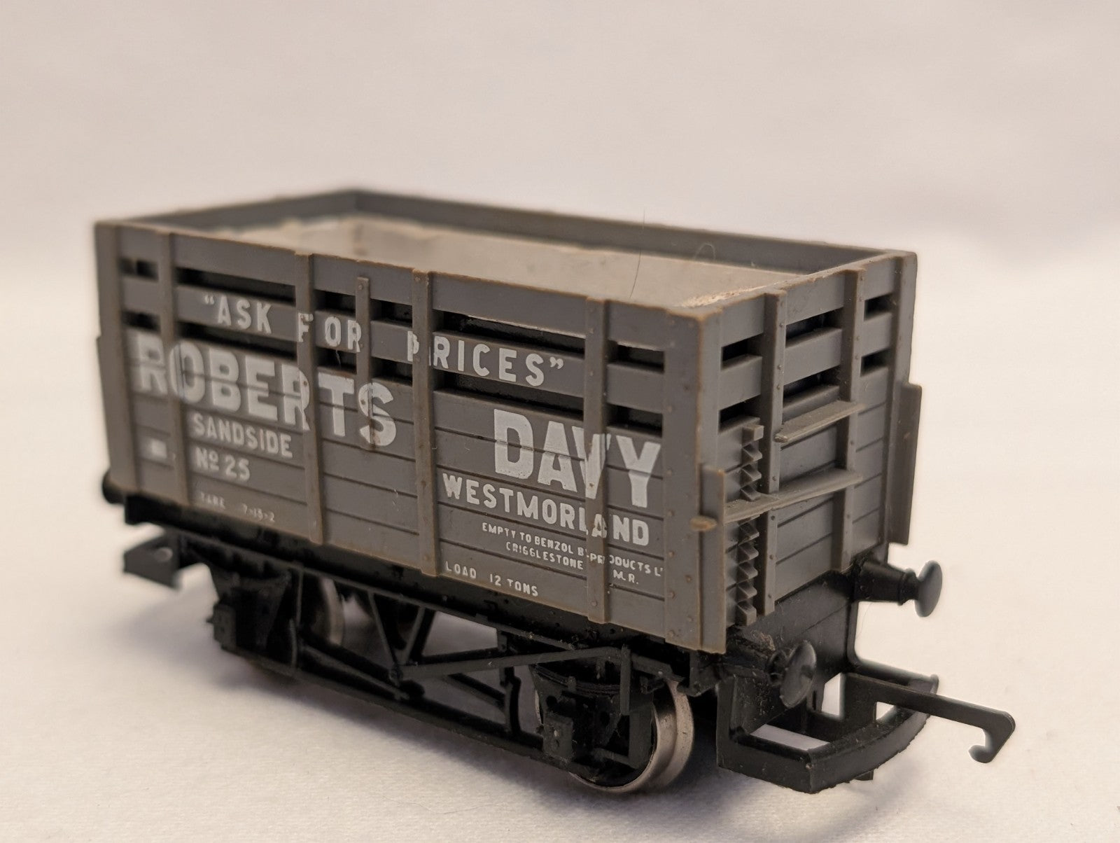 Hornby OO Gauge 7-Plank Coke Wagon Goods Wagon 25 Roberts Davy Grey