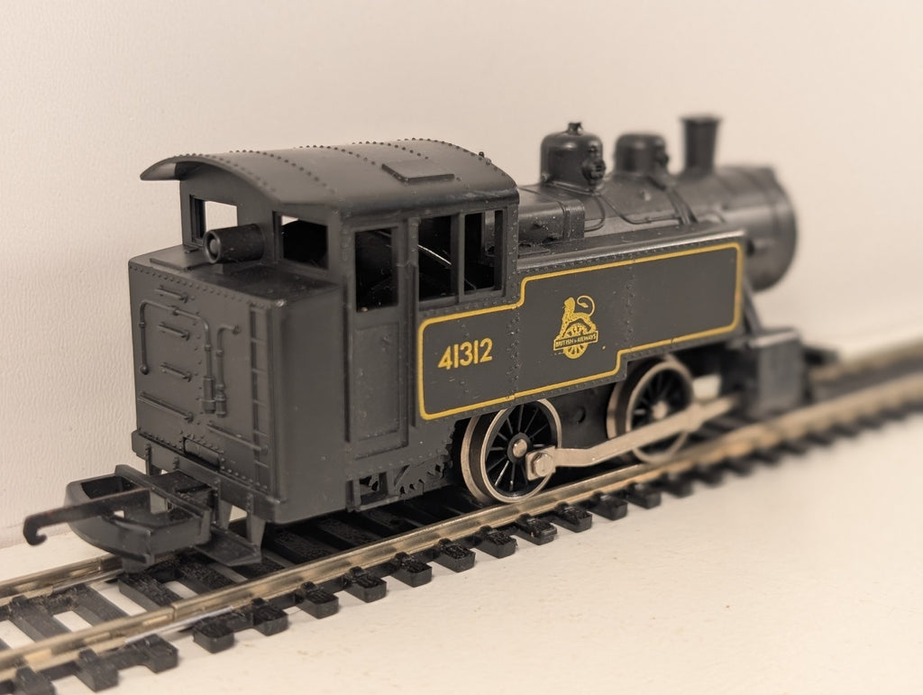 Lima L201710 0-4-0 Tank Locomotive BR Lined Black