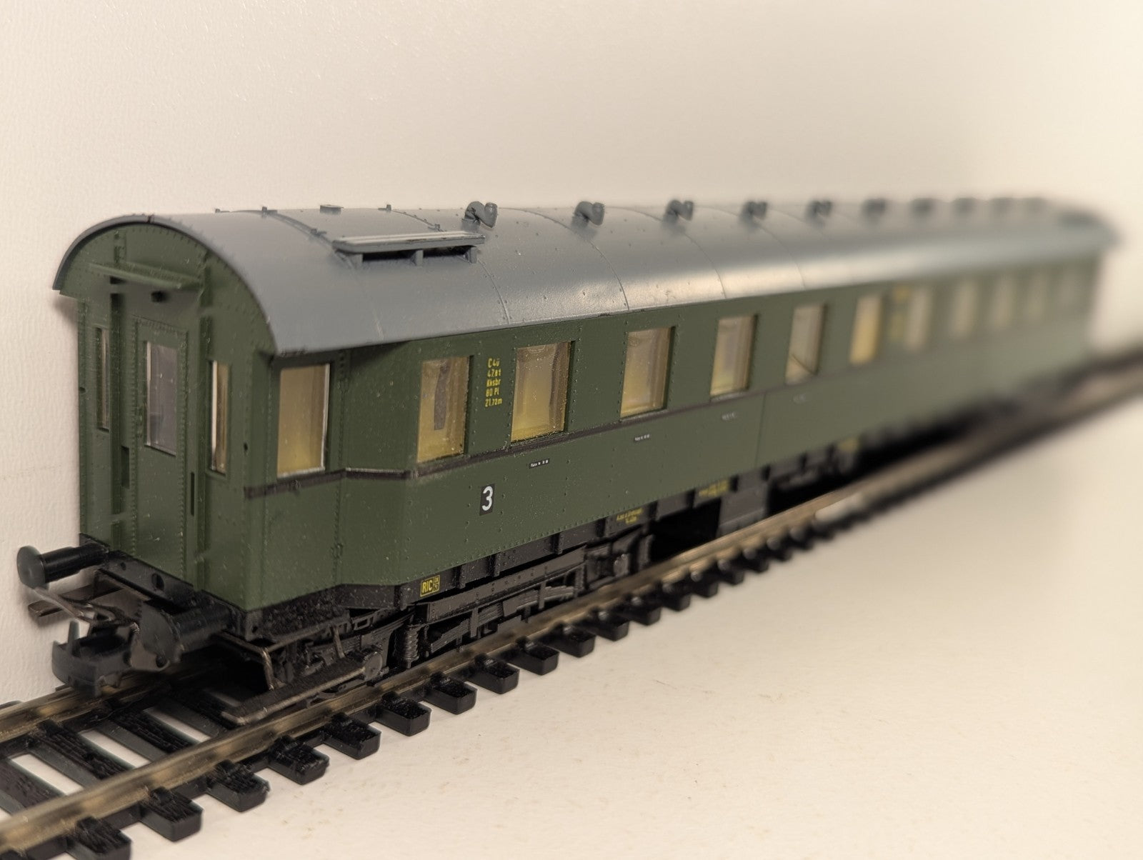 Liliput 843 02 HO Gauge DRG Third Class Passenger Coach - Boxed