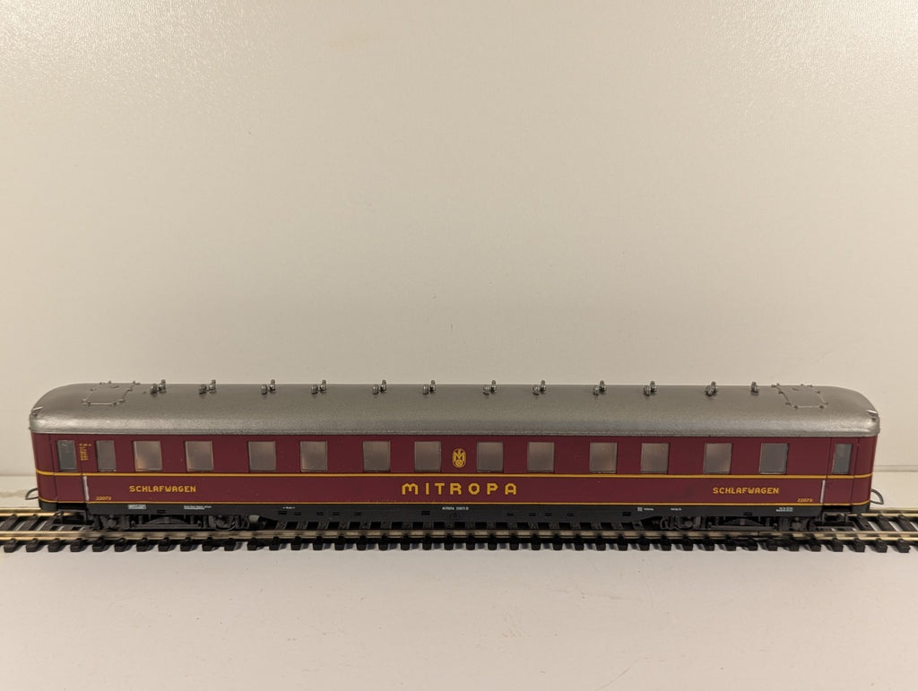 Liliput 83702 HO Gauge Red DR MITROPA Dining Car Boxed