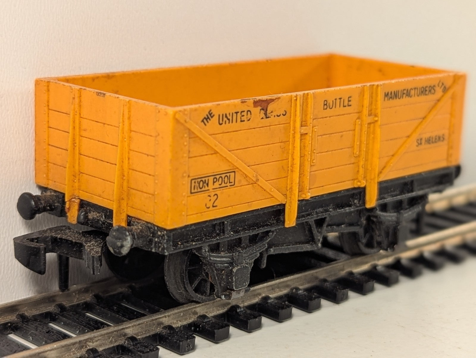 Hornby Dublo United Glass Bottle Manufacturers 5 Plank Open Wagon OO Gauge