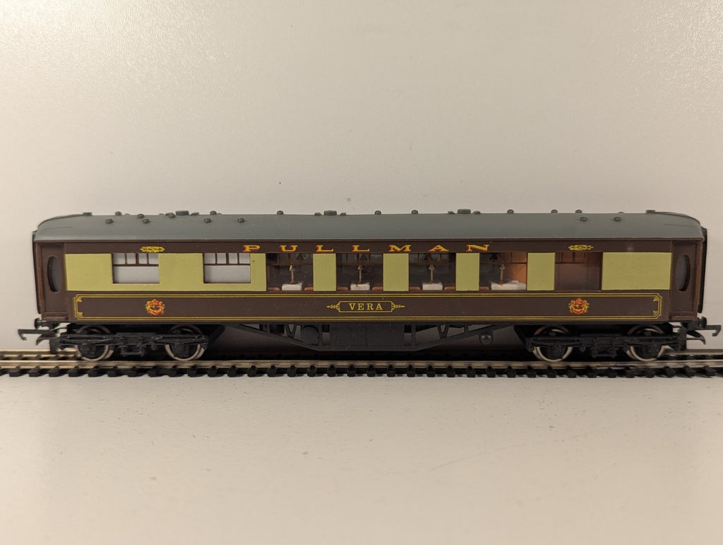 Wrenn W6002V Pullman Parlour First "Vera" Brighton Belle Coach OO Gauge - Boxed