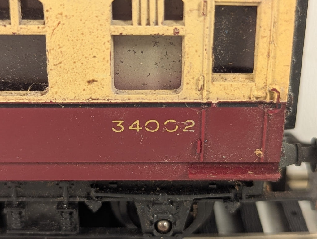 Tri-ang Railways R28 OO Gauge BR Mk1 Brake Coach - Crimson & Cream