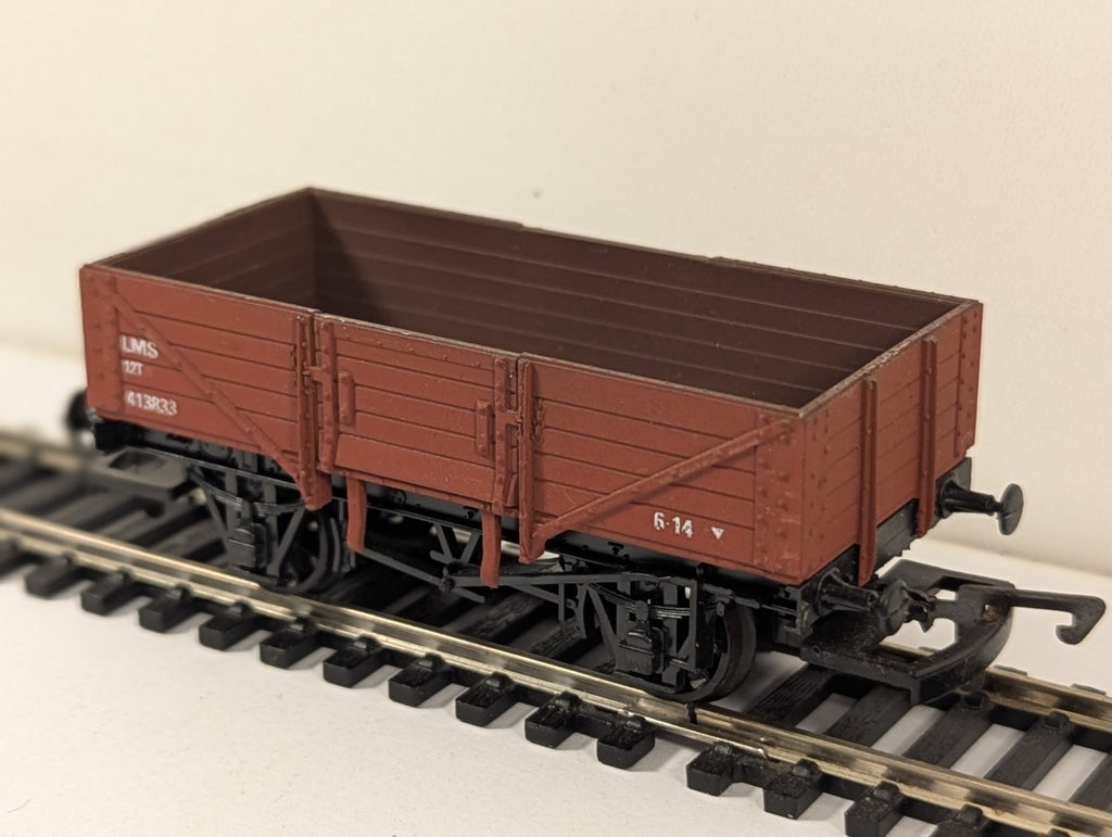 Airfix OO Gauge LMS 5 Plank Open Wagon