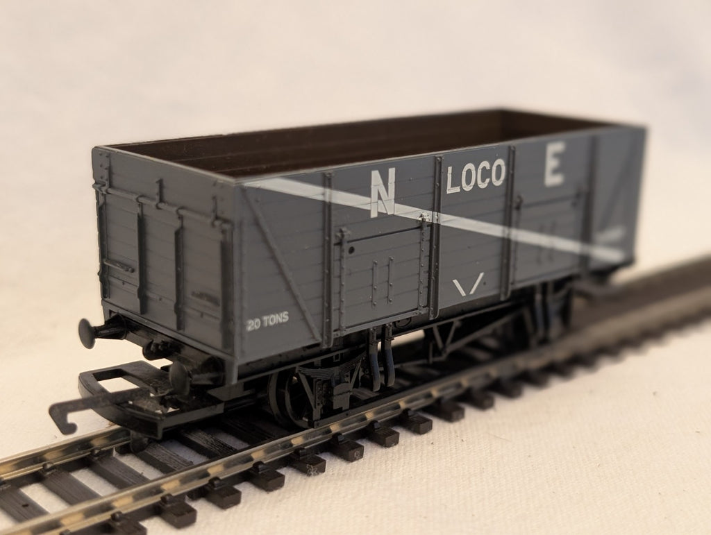 Hornby OO Gauge LNER 20 Ton Loco Coal Wagon Goods Wagon 30987 LNER