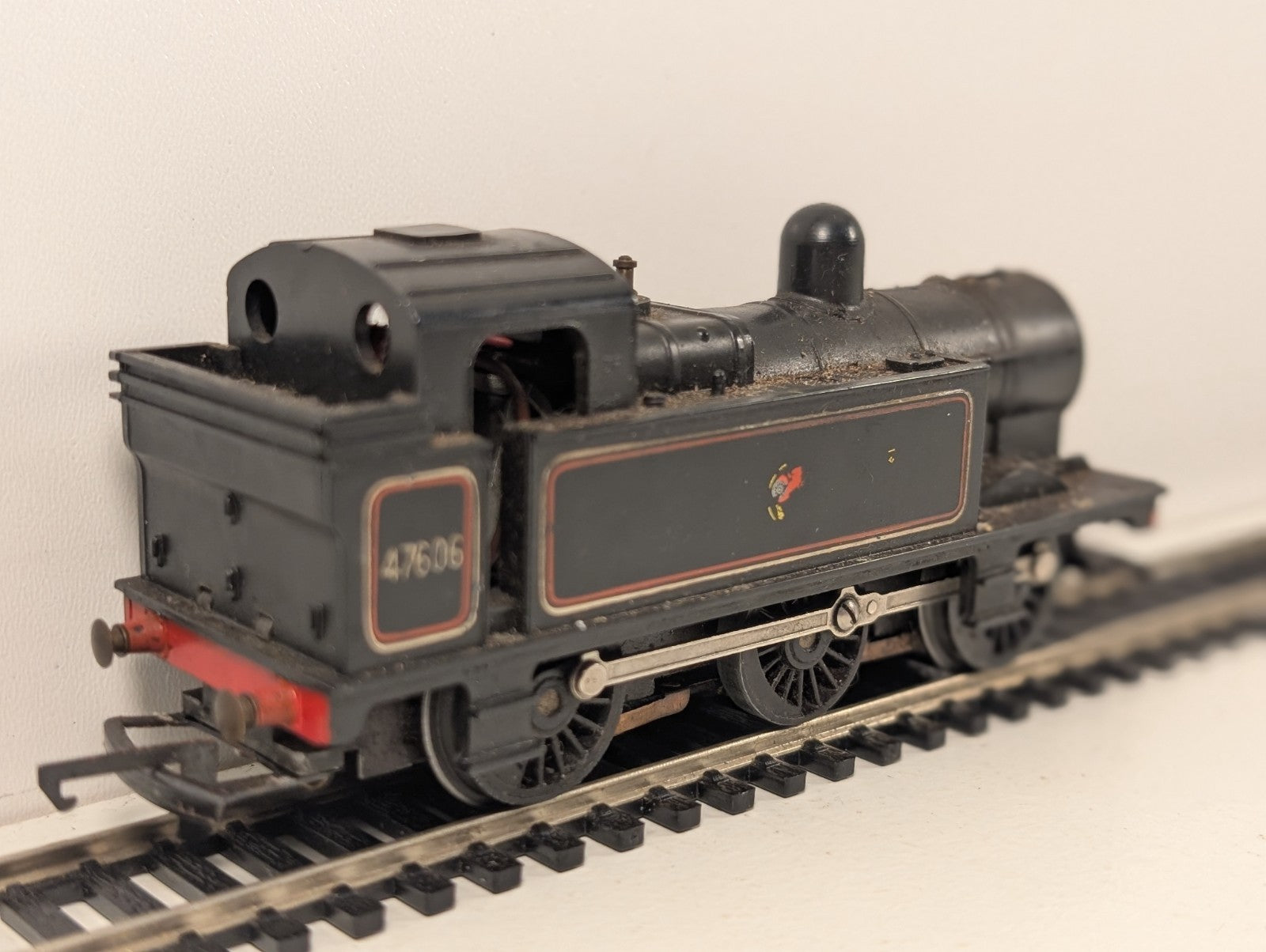 Tri-ang Hornby R52 OO Gauge Class 3F Jinty 0-6-0T BR Black Missing Funnel