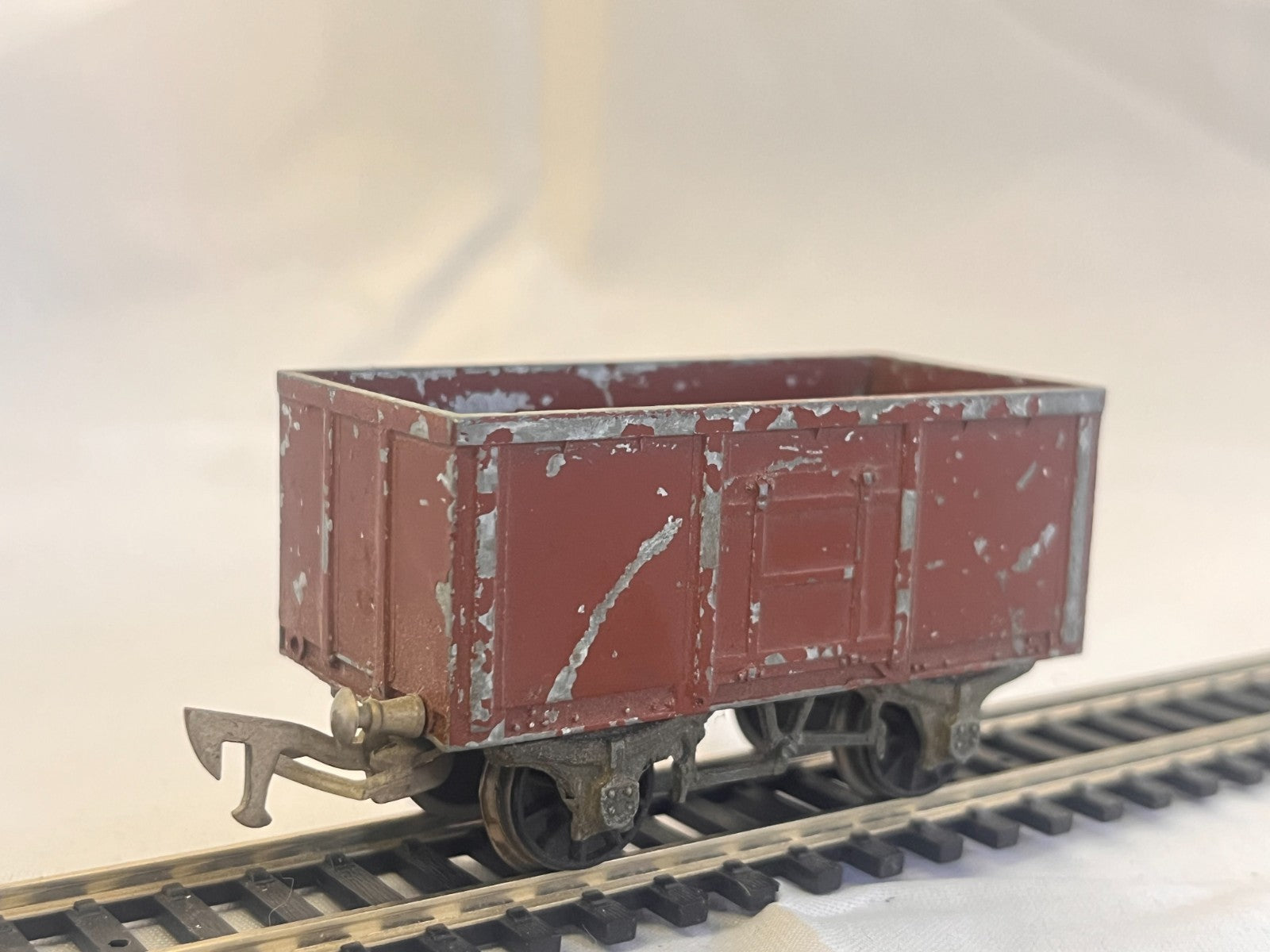 Graham Farish Diecast Mineral Wagon Red Oxide