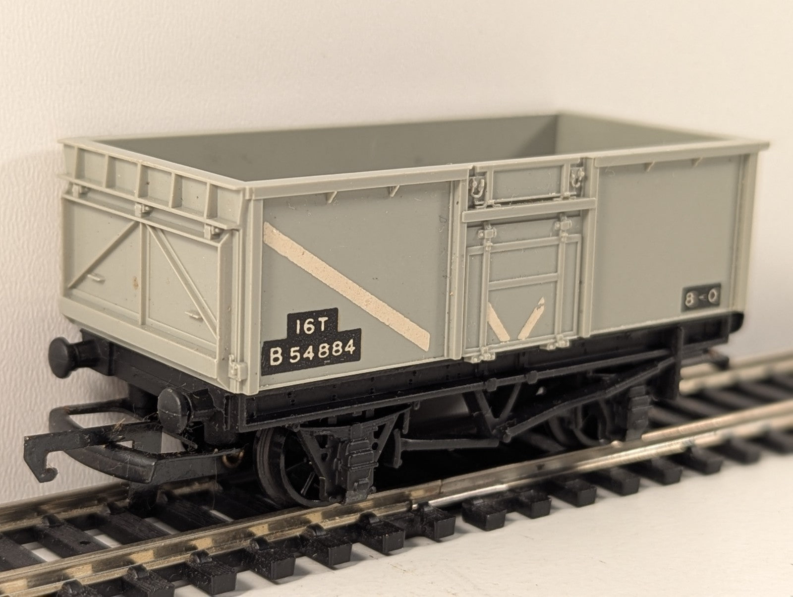 Tri-ang Wrenn W4655 OO Gauge 16T Mineral Wagon