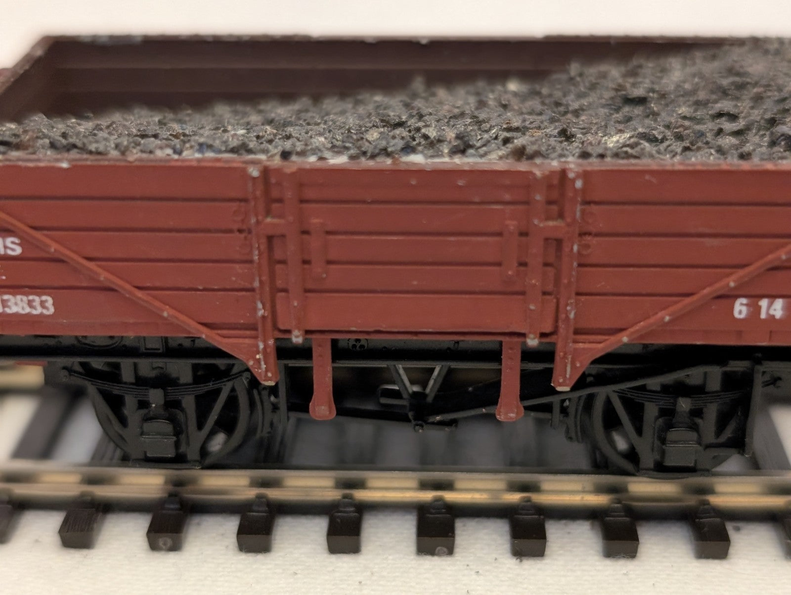 Dapol OO Gauge LMS 5 Plank Open Wagon with Coal Load Goods Wagon 41