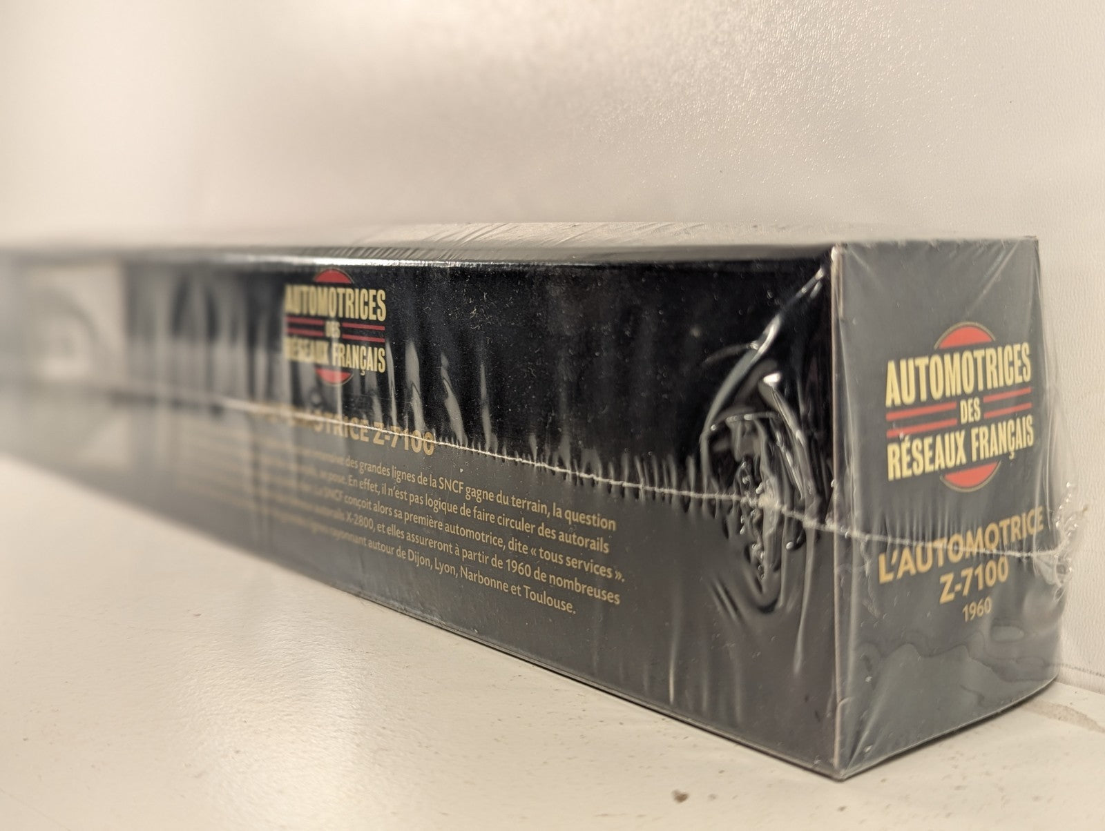 Atlas Editions HO Scale L'Automotrice Z-7100 Electric Railcar Z 712