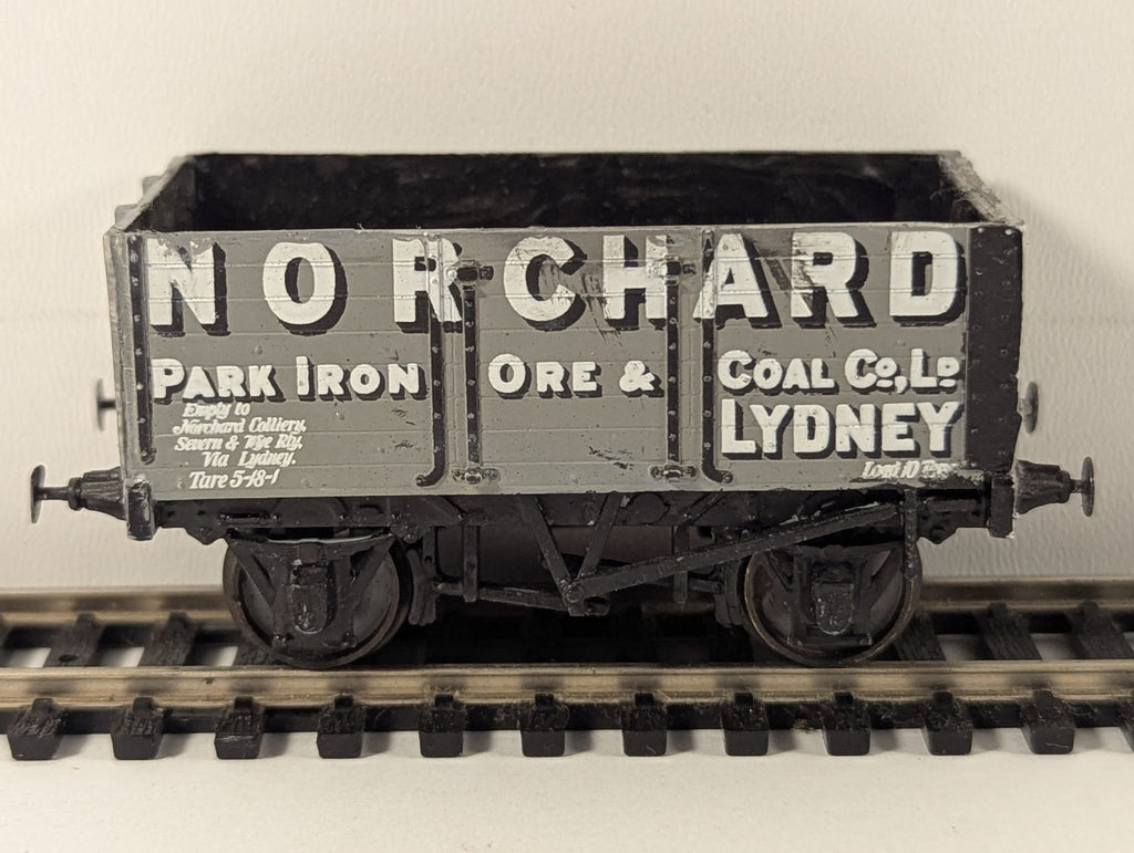 Kit-built OO Gauge 7 Plank Open Wagon Norchard Goods Wagon
