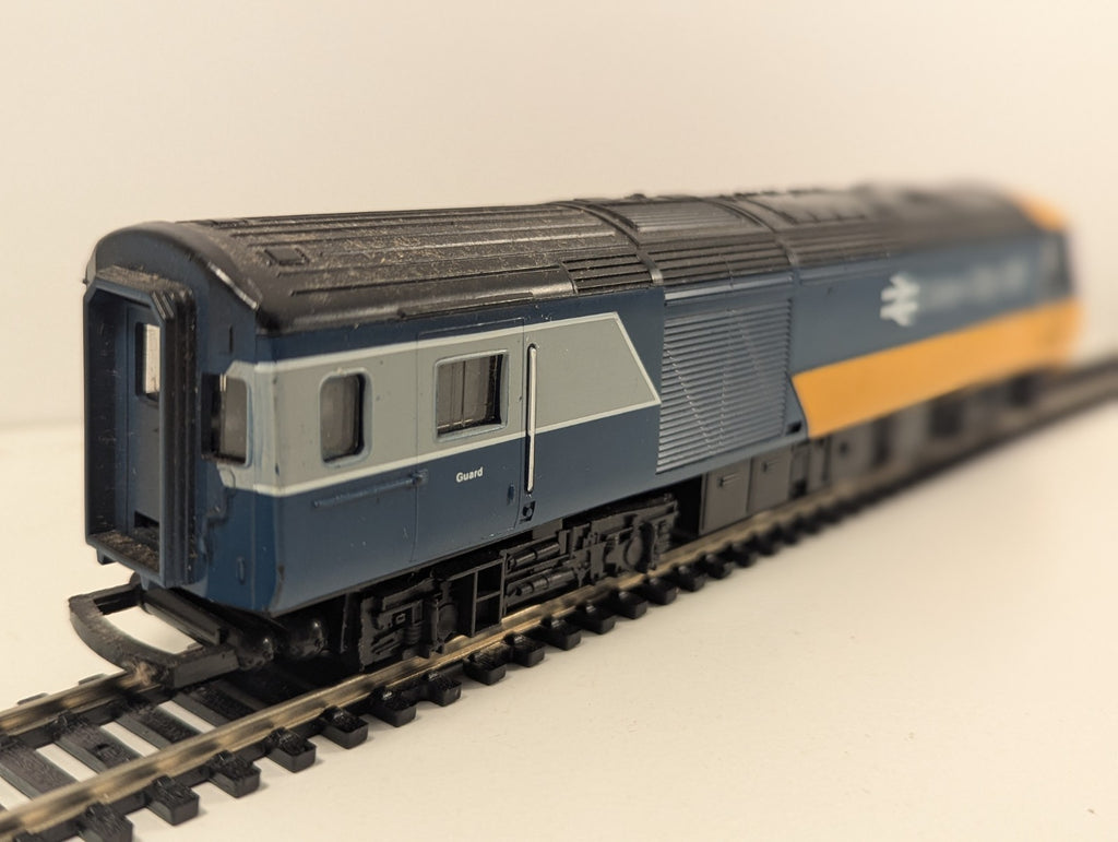 Hornby R332 OO Gauge Class 43 Dummy Car 43011 – InterCity Livery