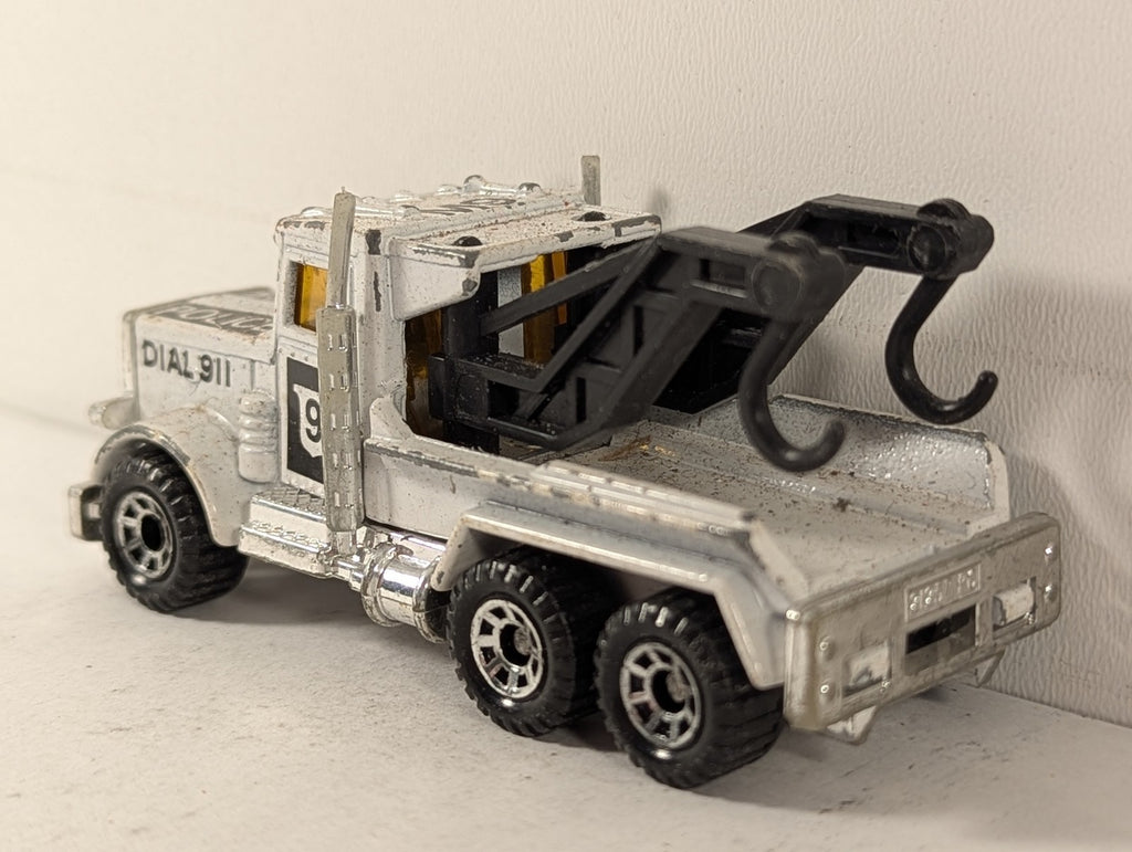 Matchbox Peterbilt Police Wrecker Tow Truck Die-cast Model 9 Police White