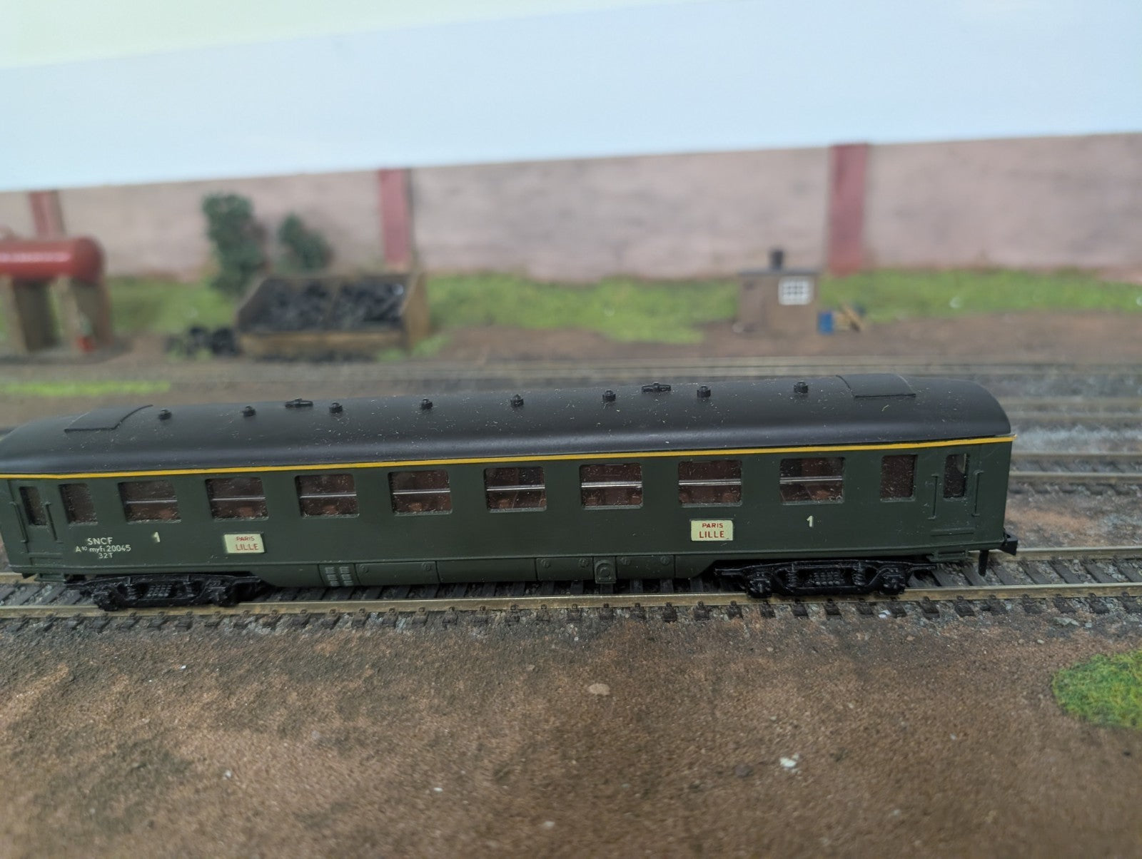 Hornby Acho Passenger Coach 733 Passenger 2nd Class