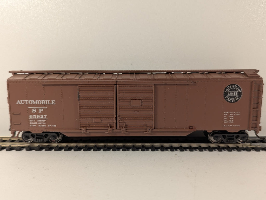 Accurail HO Scale 50ft Automobile Boxcar Goods Wagon 65927