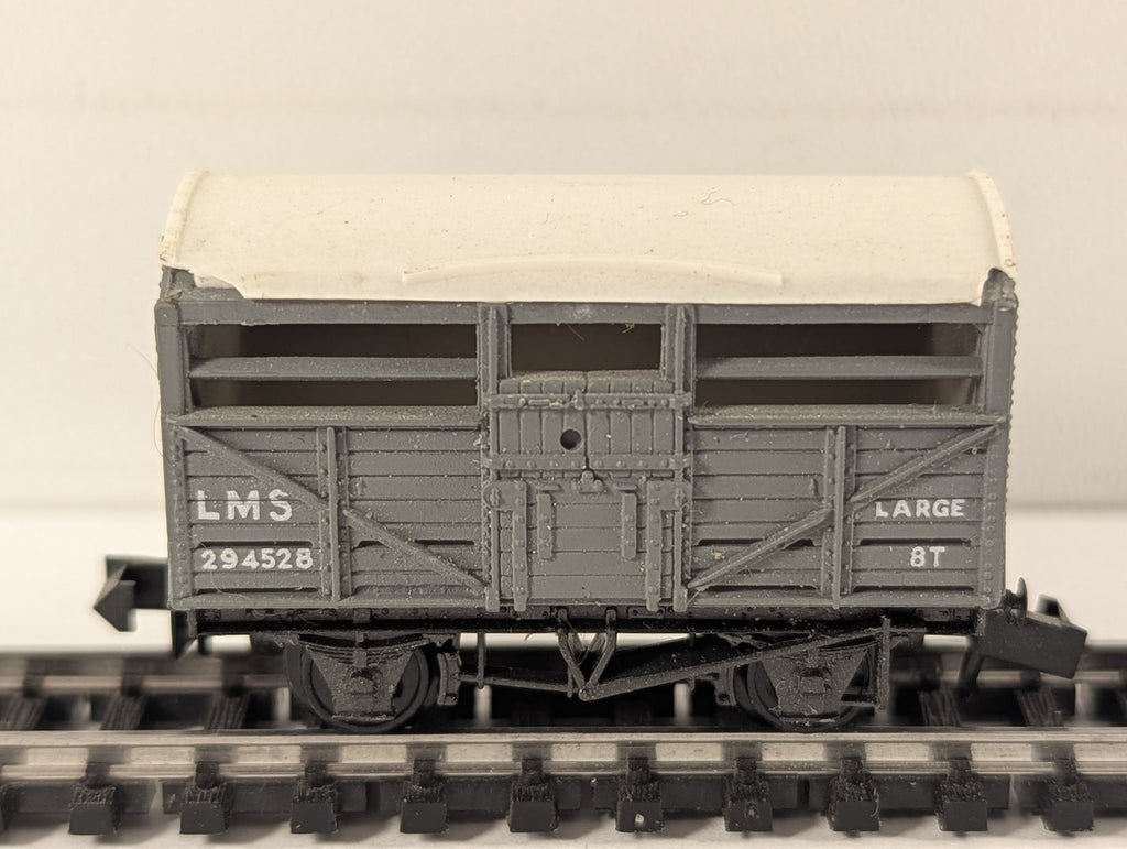 Peco N Gauge LMS Cattle Wagon 294528 LMS Grey