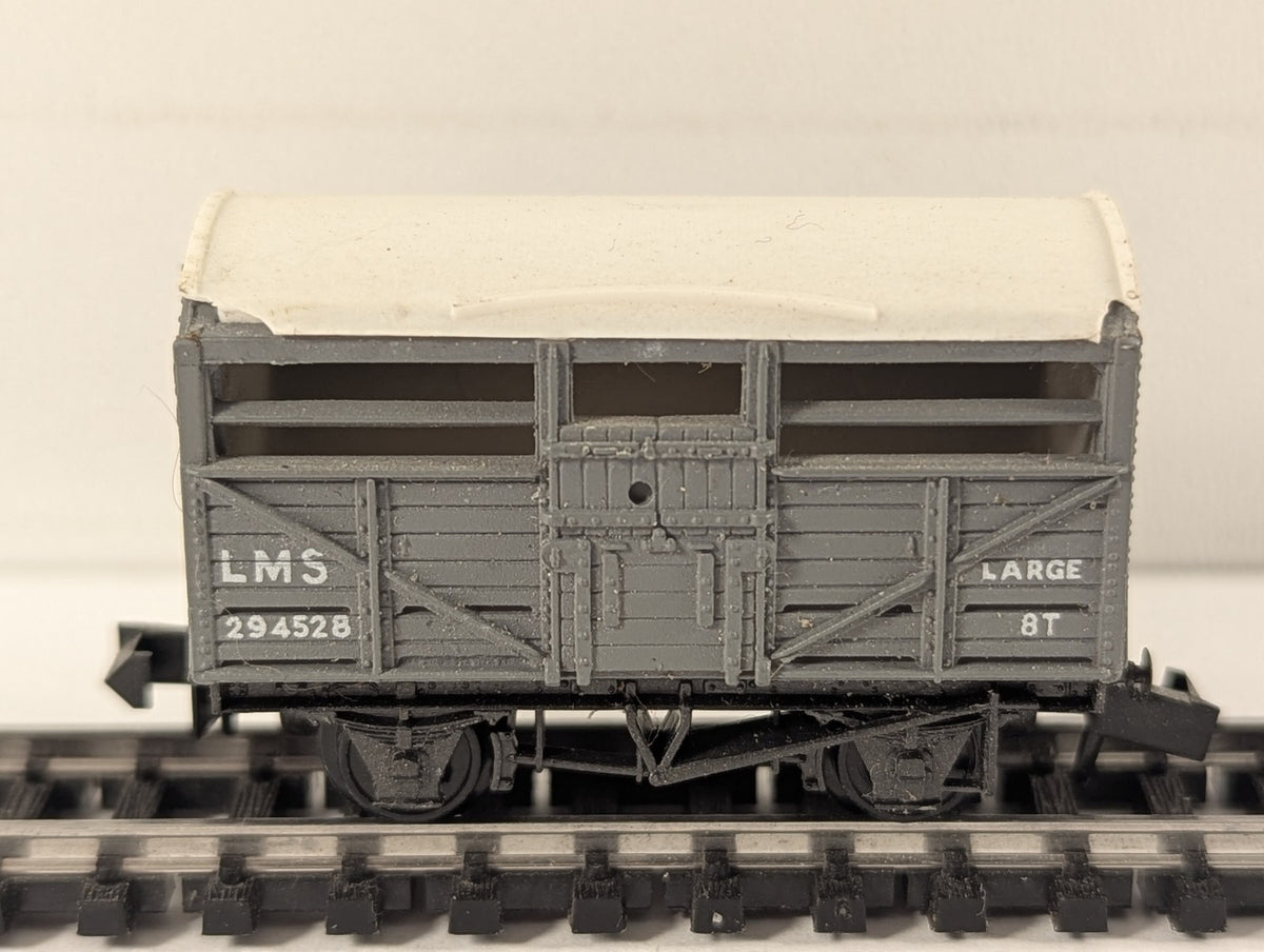 Peco N Gauge LMS Cattle Wagon 294528 LMS Grey