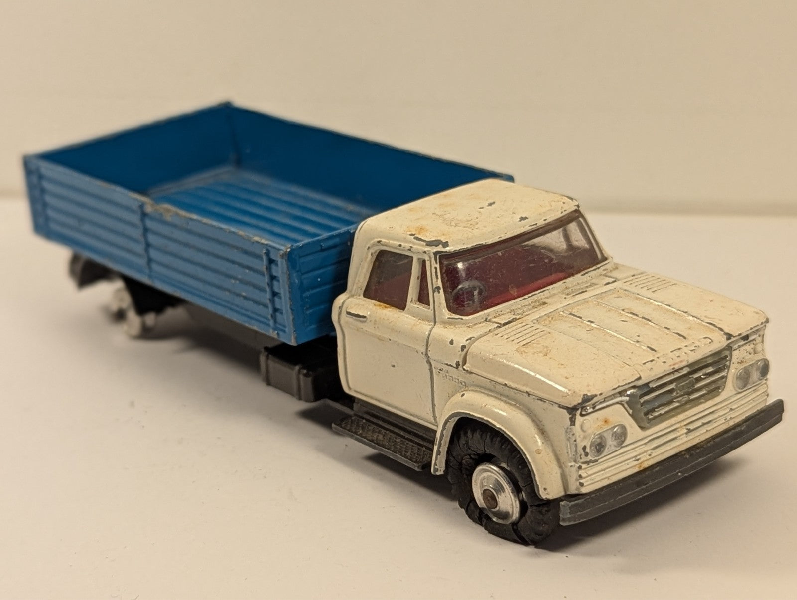 Corgi Toys No. 483 Dodge Kew Fargo Tipper Truck 1:43 Scale - Missing Wheel