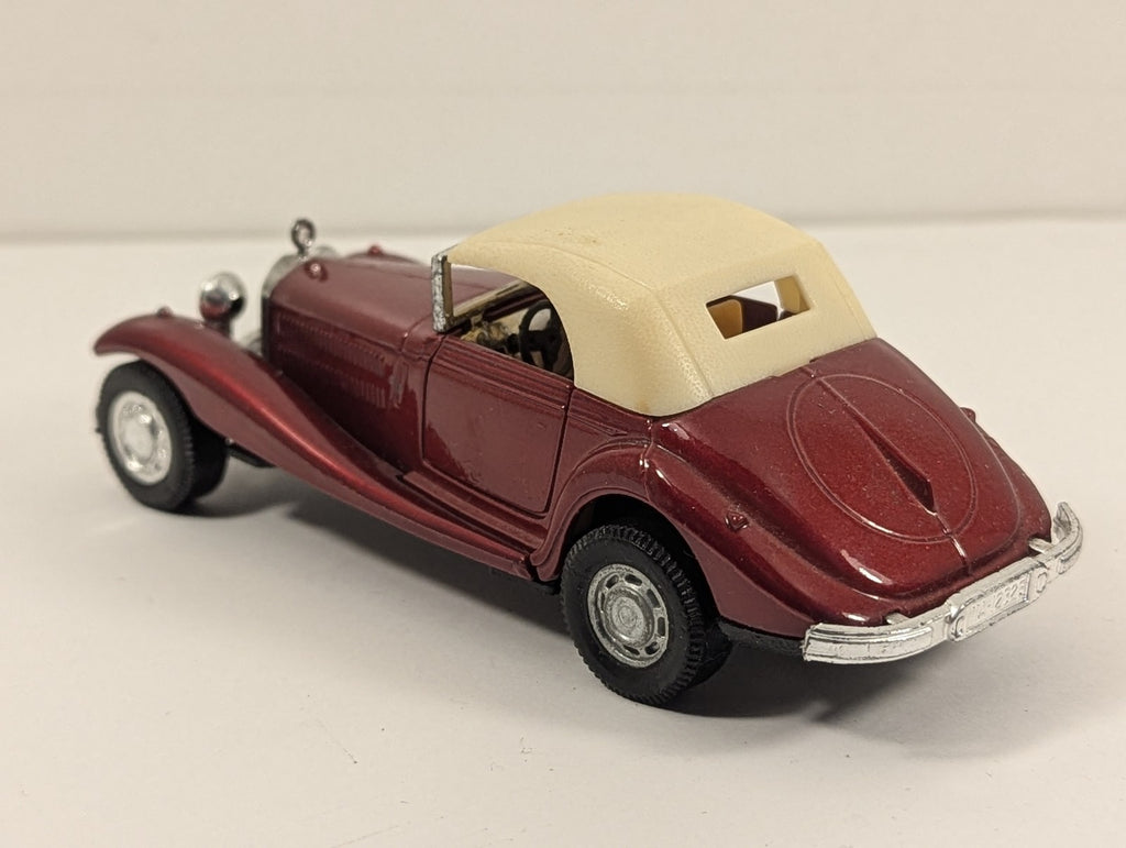 Yatming Mercedes 540K Cabriolet Die-cast Car Dark Red and Cream 8502