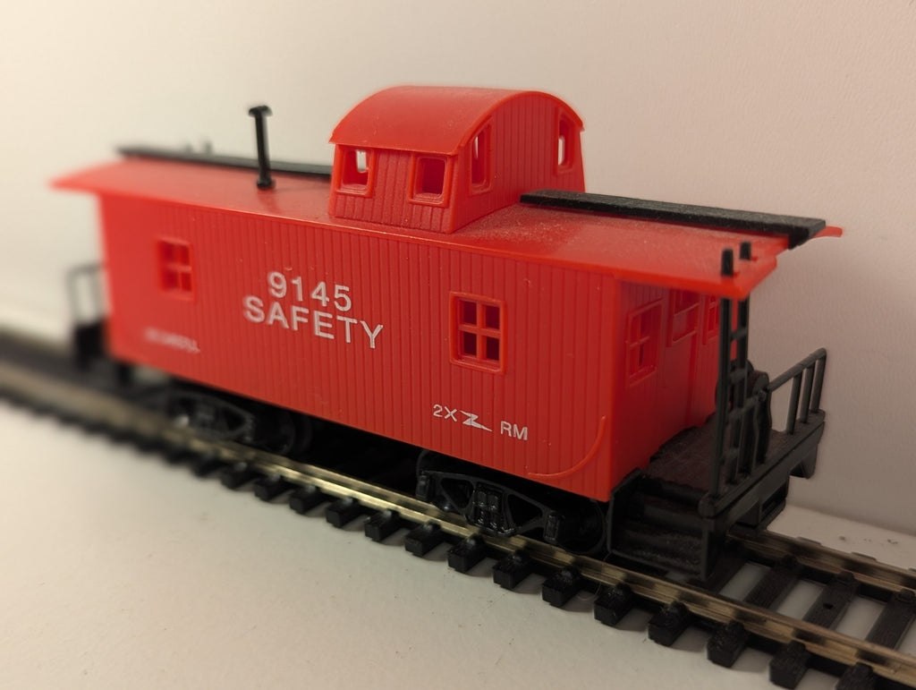 Model Power HO Scale Safety Caboose No.9145