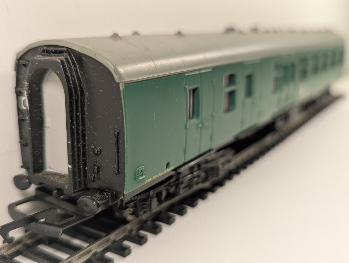 Mainline OO Gauge Mark 1 Type Coach BSK Passenger Coach S34938
