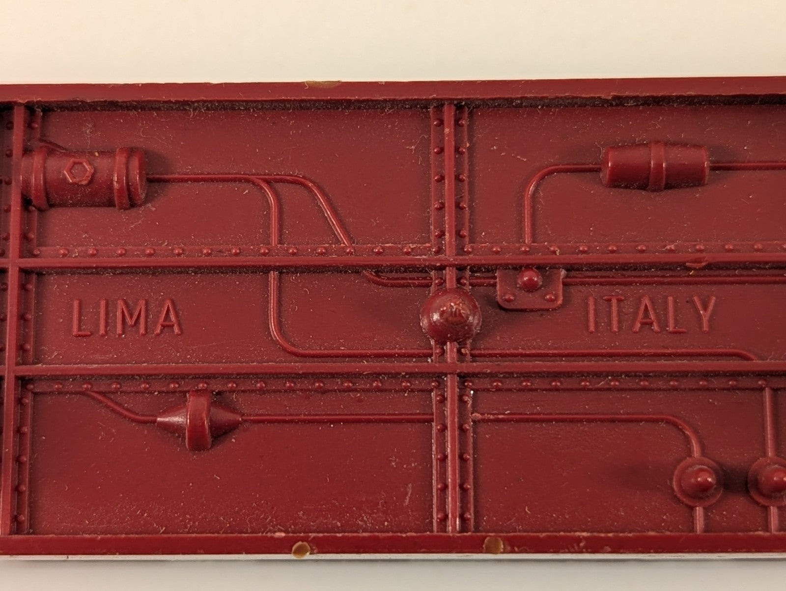 Lima HO Gauge LMS Red & Cream Passenger Coach