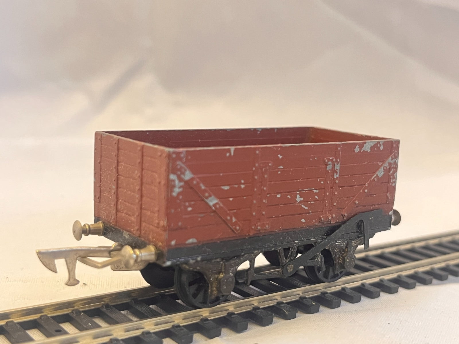 Graham Farish Plain Brown Ore/Coal Wagon