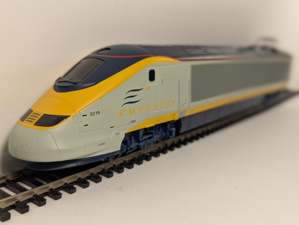 Hornby OO Gauge Class 373 Eurostar Power Car Electric Locomotive 3219
