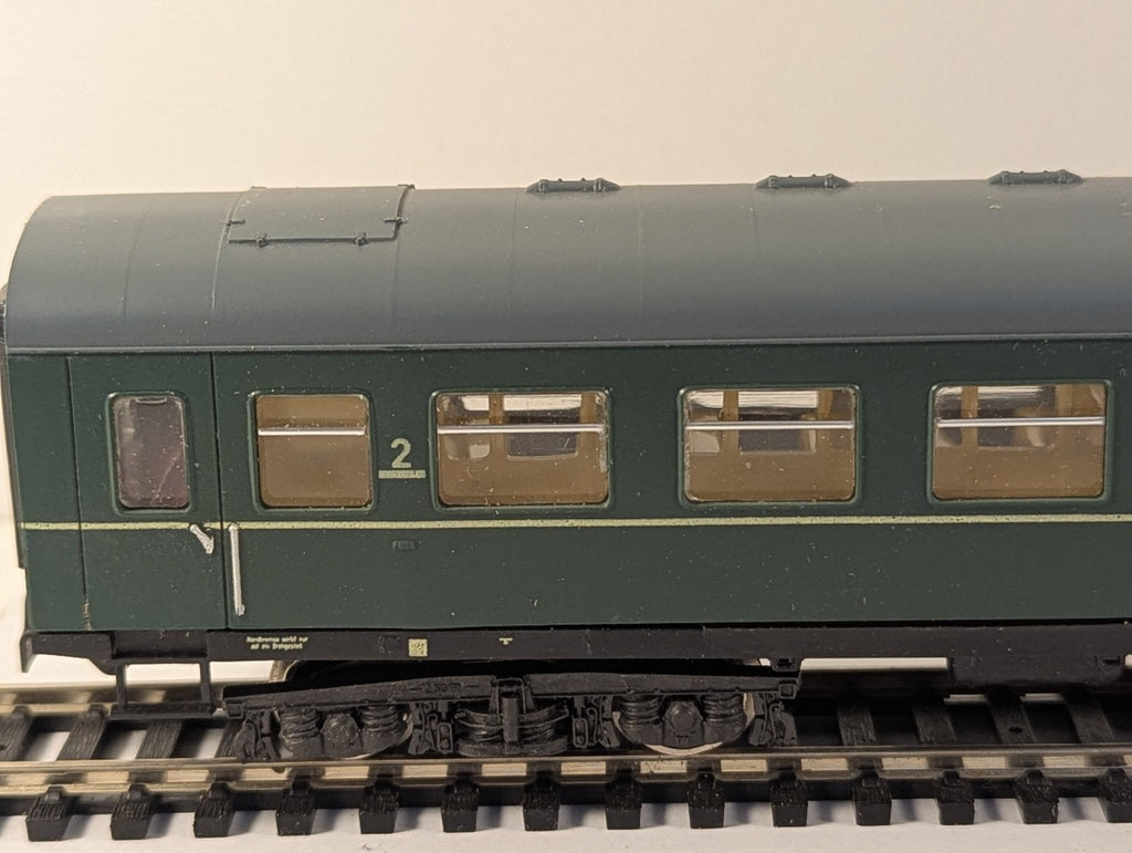PIKO HO Gauge 1st/2nd Class Composite Passenger Coach