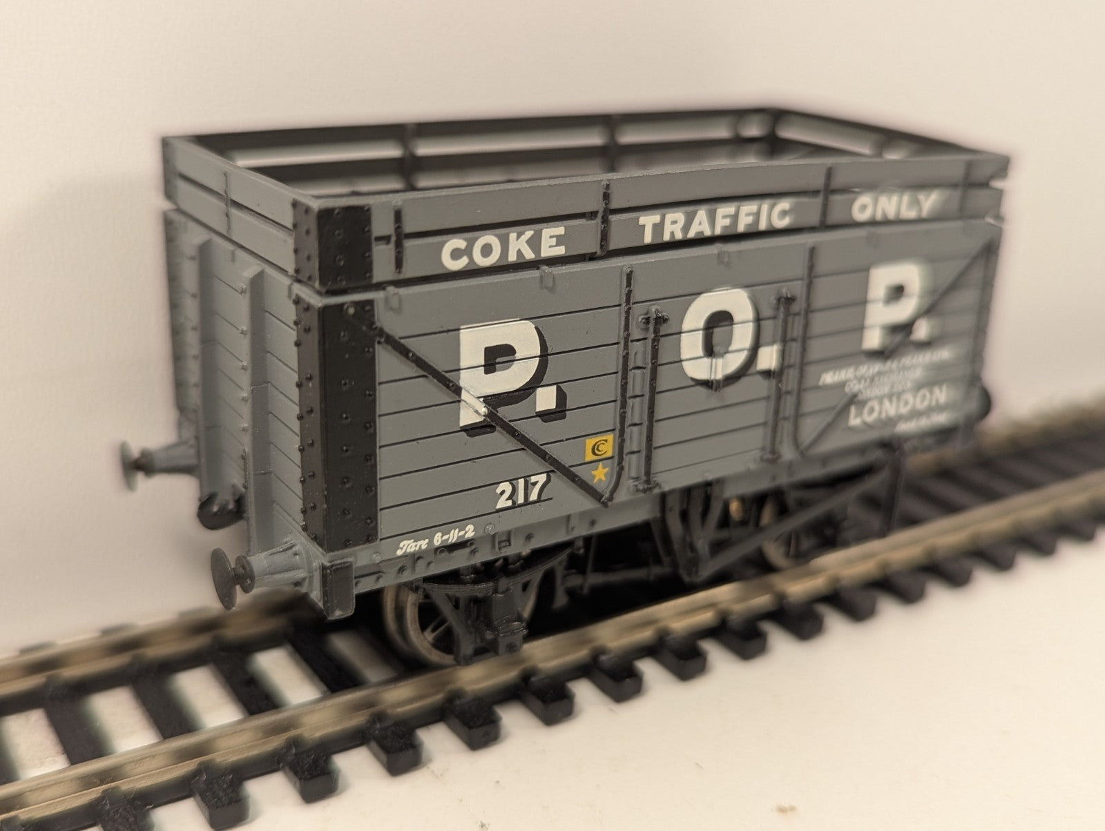 Bachmann 37-180A OO Gauge P.O.P 7 Plank Coke Wagon