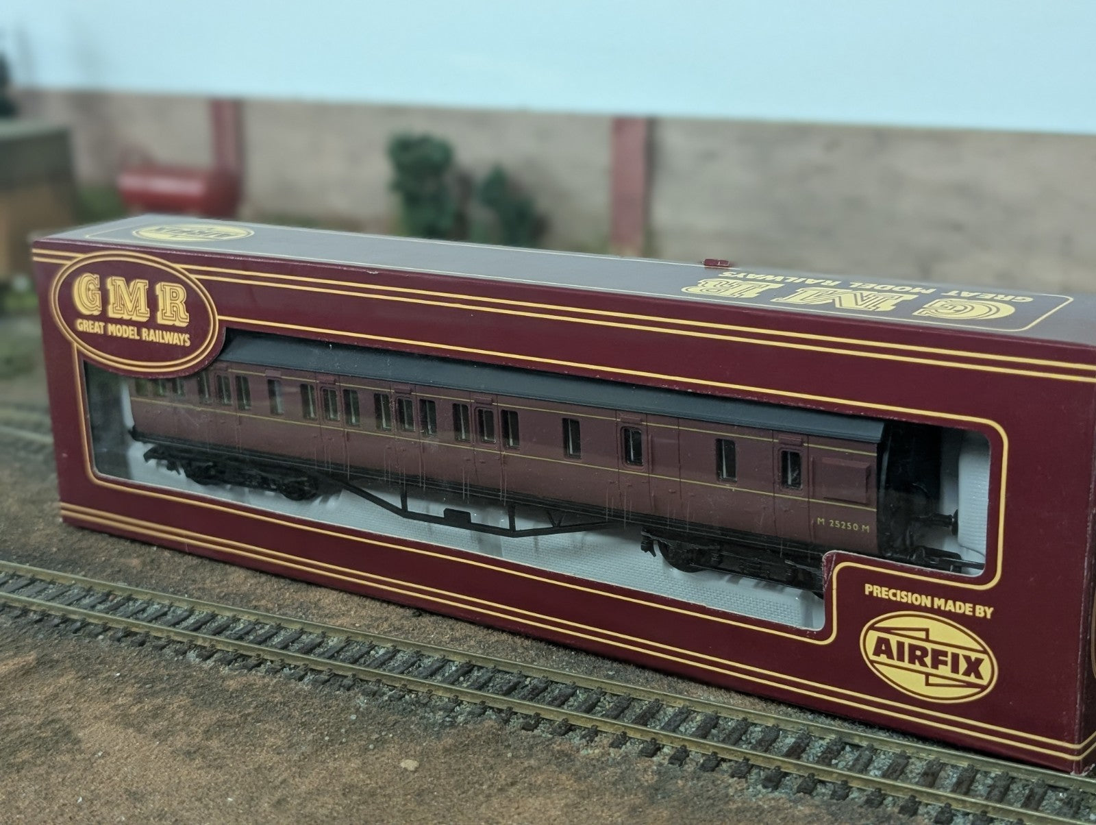 Airfix 54254 LMS 57′ Non-Corridor Brake 3rd M25250M