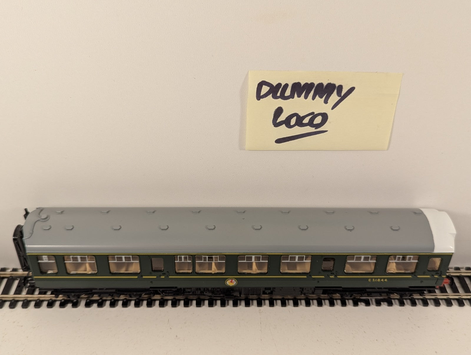 Hornby R369 OO Gauge BR Green Class 110 DMU Dummy Loco