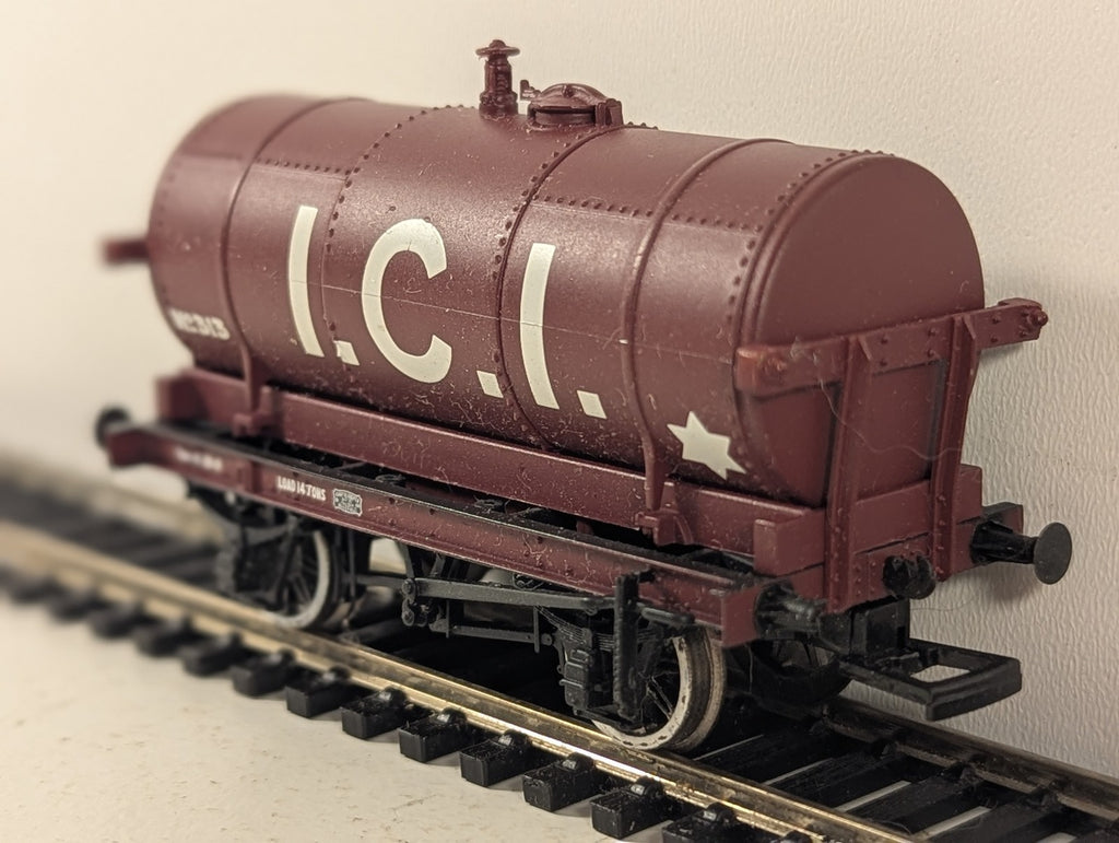 Bachmann OO Gauge 14 Ton Tank Wagon 313 I.C.I. Maroon 37-201