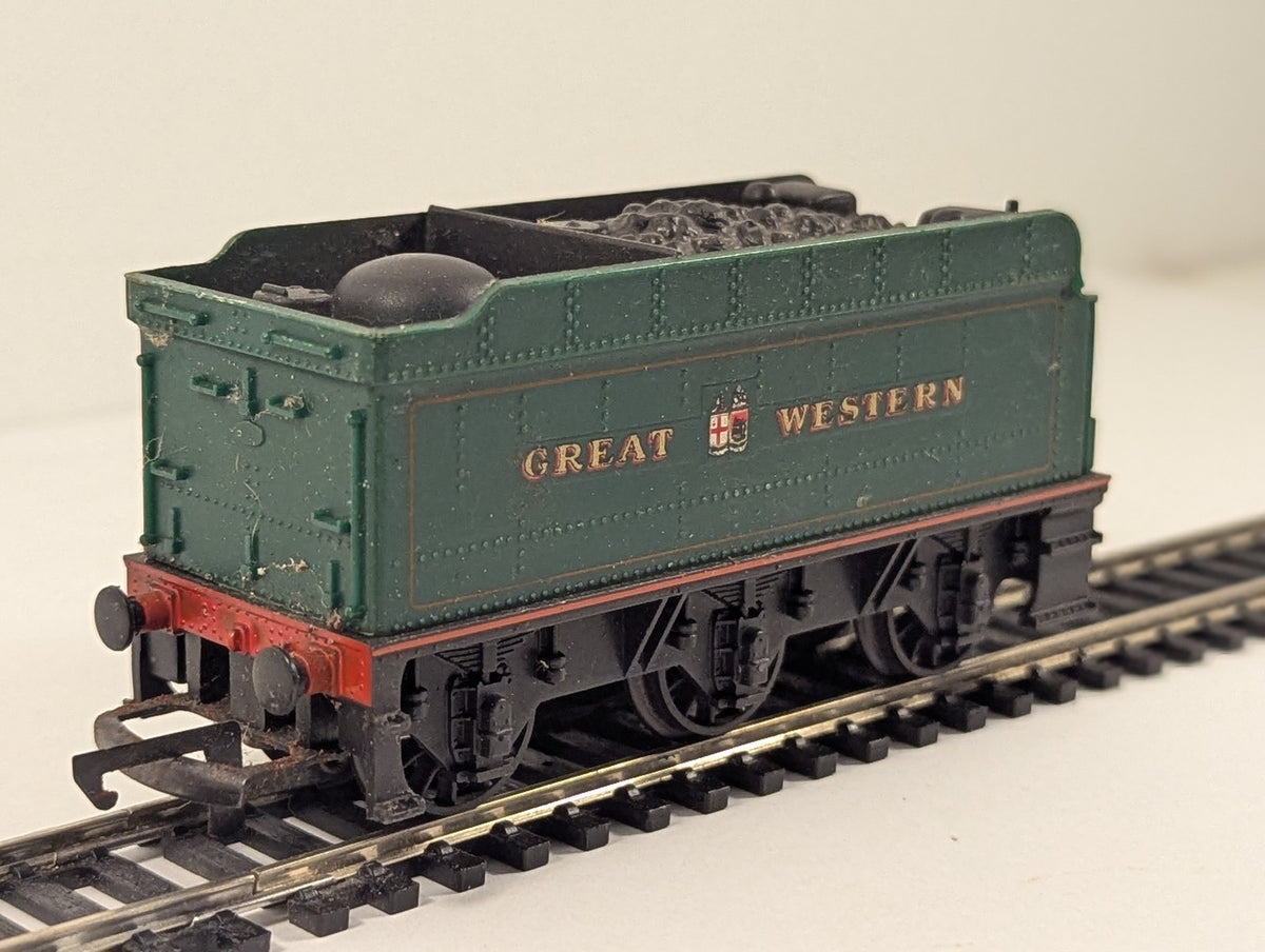 Hornby OO Gauge GWR 6-Wheel Tender GWR Green