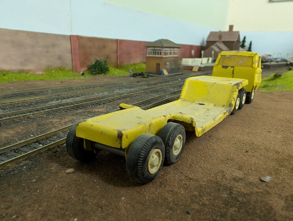 TONKA Yellow Hauler Truck & Flatbed Trailer