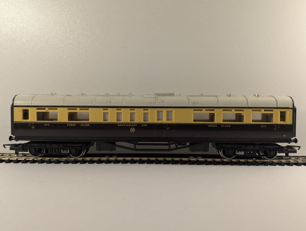Hornby OO Gauge G.W.R. Restaurant Car Passenger Coach 9578