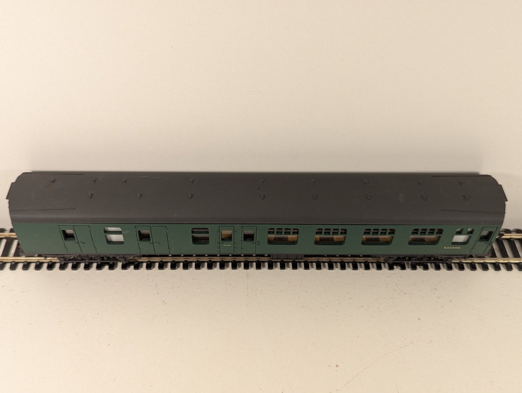 Lima 305334 OO Gauge Green British Rail Mk1 Brake Coach