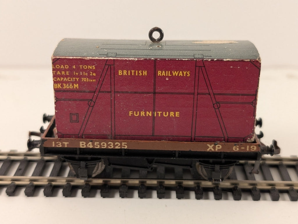 Hornby Dublo 4647 OO Gauge Low-Sided Wagon with Furniture Container