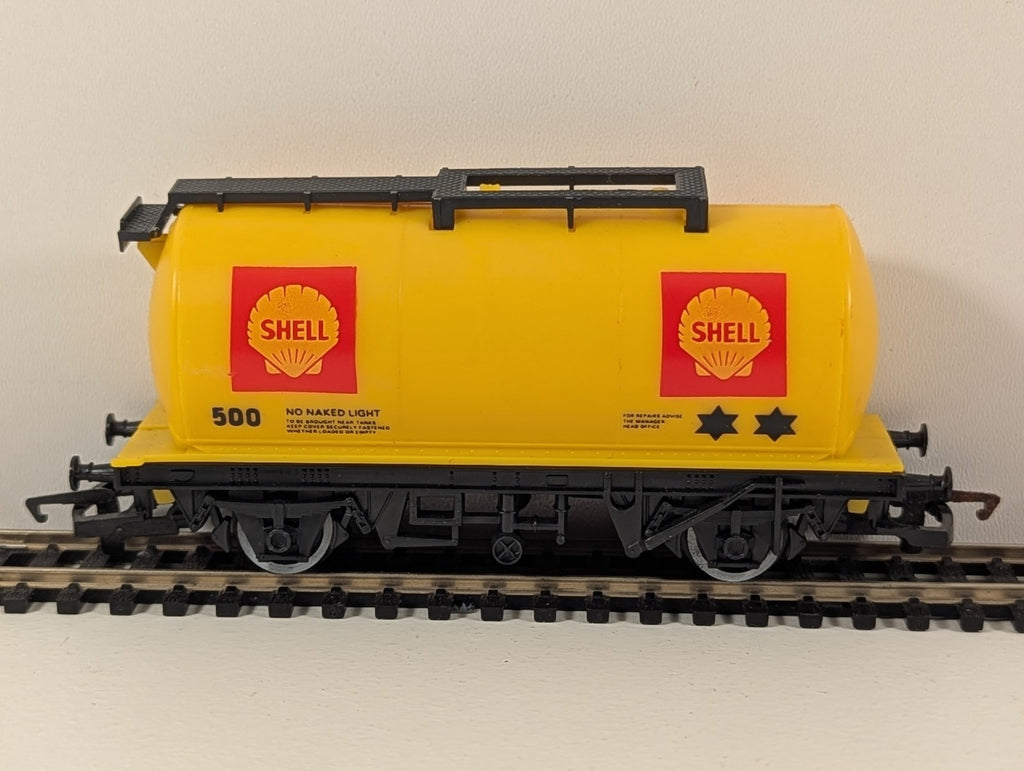 Hornby OO Gauge Shell TTA Tank Wagon