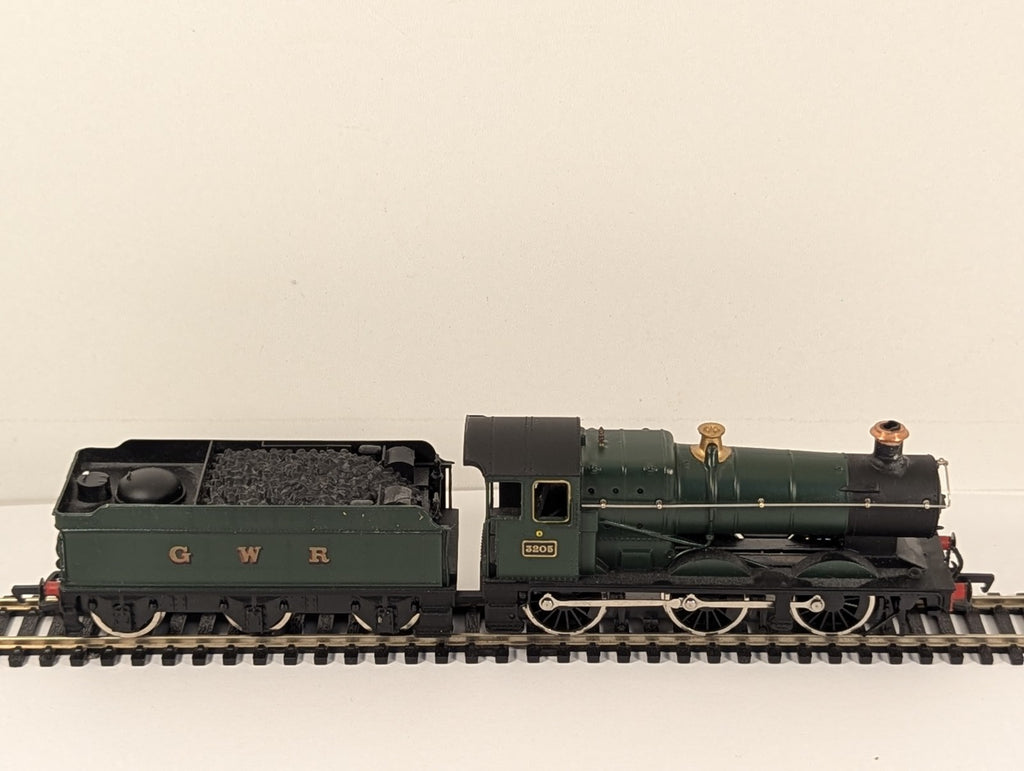Mainline 37-058 OO Gauge GWR Green Collett Goods Class 2251 No. 320
