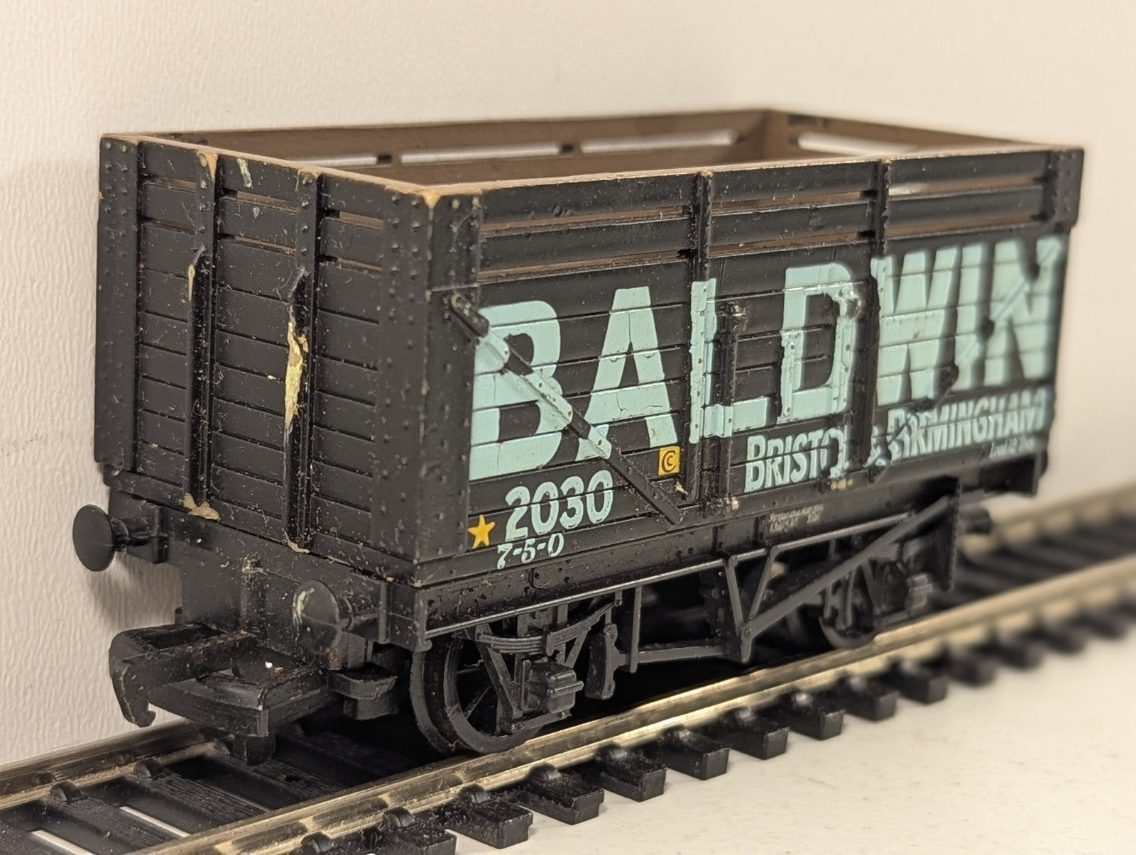 Mainline OO Gauge 7 Plank Wagon Baldwin Open Wagon 2030 37-133