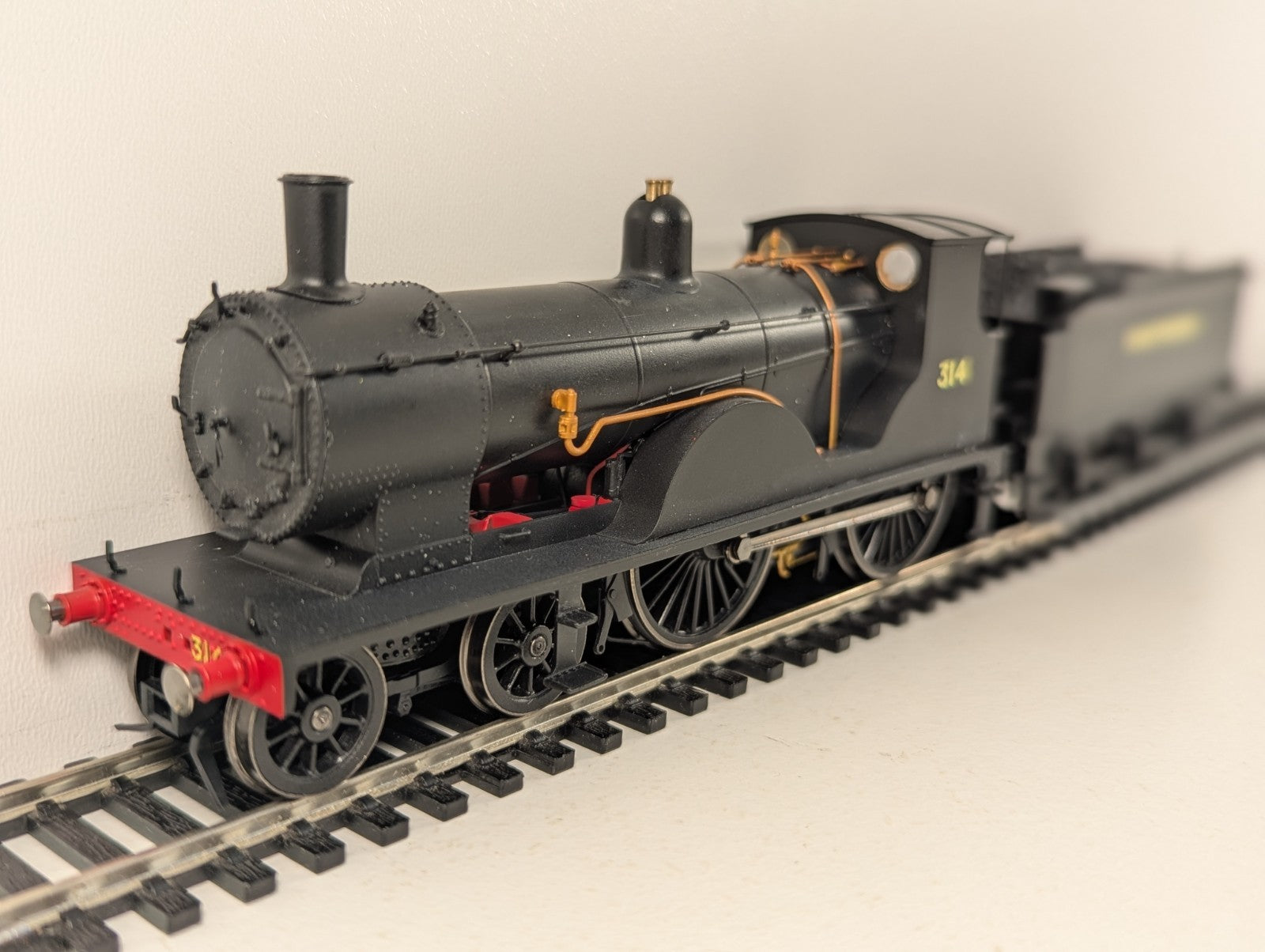 Hornby R2829 OO Gauge SR T9 'Greyhound' 4-4-0 - Missing Front Coupling